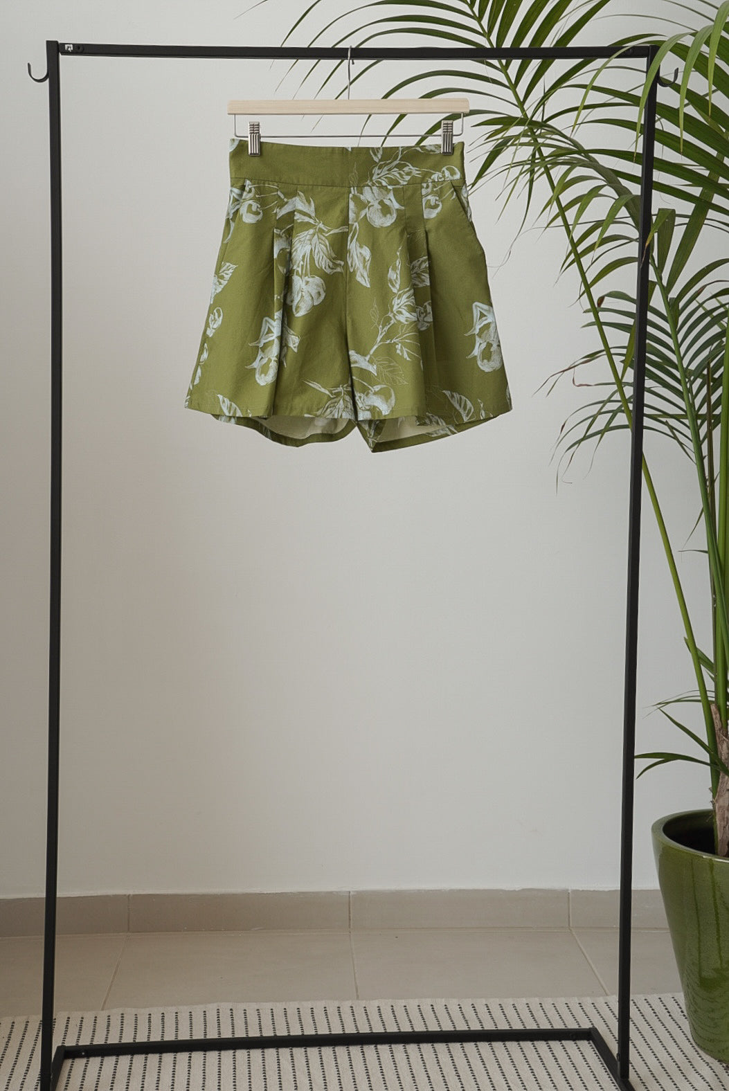 LEONOR Shorts | Grace, The Cherry Tree, and The Blackbird |